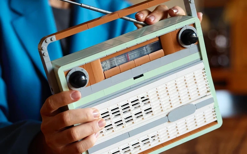 Retro Transistor Radio Building Blocks Educational Decor Set